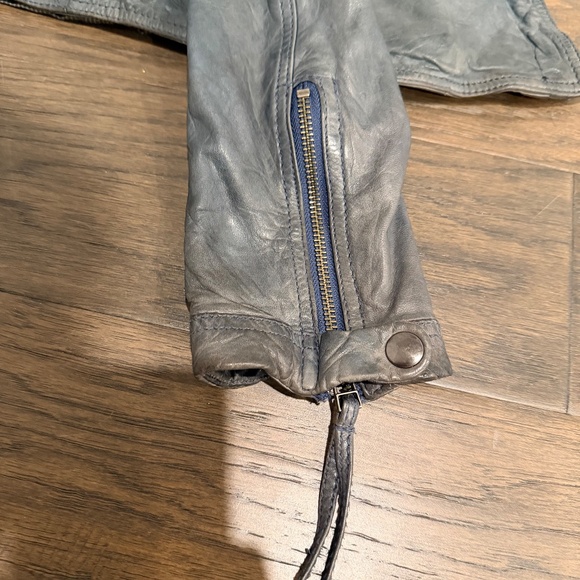 Danier Blue-Grey Genuine Leather Moto Jacket 2XS Asymmetric Zip, High Collar - Picture 9 of 16